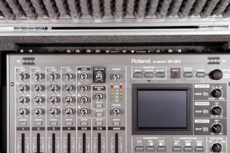 Кейс (кофр) для видеомикшера Roland VR3 EX Кейс (кофр) для видеомикшера Roland VR3 EX